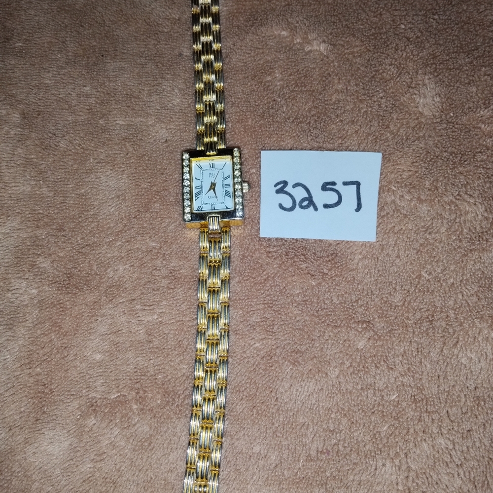 Women's Gold Elizabeth Taylor White Diamonds Watch #3257